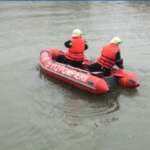 ALERTĂ MAXIMĂ LA TÂRGU JIU: Mașină căzută în râul Jiu, intervenție de urgență în zona Kaufland