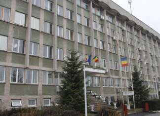 Șase persoane reținute într-un dosar de falsuri medicale și abuz în serviciu, la Târgu Jiu. Zeci de beneficiari vizați Șase persoane reținute într-un dosar de falsuri medicale și abuz în serviciu, la Târgu Jiu. Zeci de beneficiari vizați