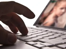 3 persoane cercetate pentru pornografie infantilă și coruperea sexuală a minorilor