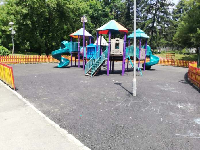 loc joaca parc