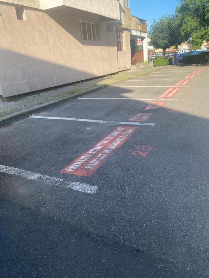 poza zilei parcare goală Tg-Jiu