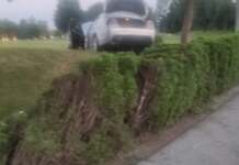 A plonjat cu mașina în Parcul de la Coloana Infinitului mașină în Parcul Coloanei fără Sfârșit