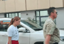 Fată de 18 ani ucisă de cea mai bună prietenă a ei pe litoral: a lăsat-o sub o bancă
