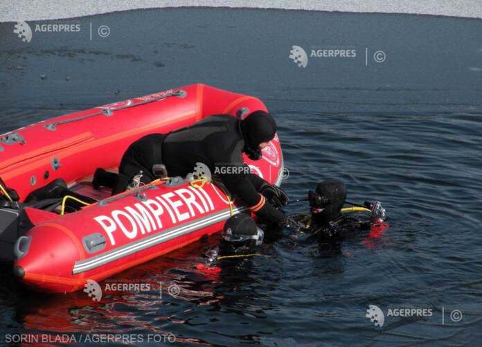 copil inecat copil inecat în Dunăre