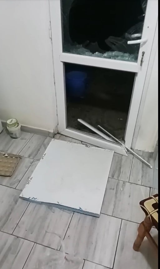 usa sparta urs usa spartă de urs
