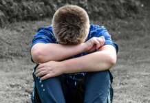 Atenție părinți! Adolesent luat cu mașina la ocazie, VIOLAT de un individ. Judecătorii îl lasă liber baiat viol