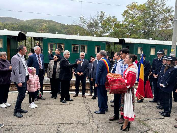 tren special tren special