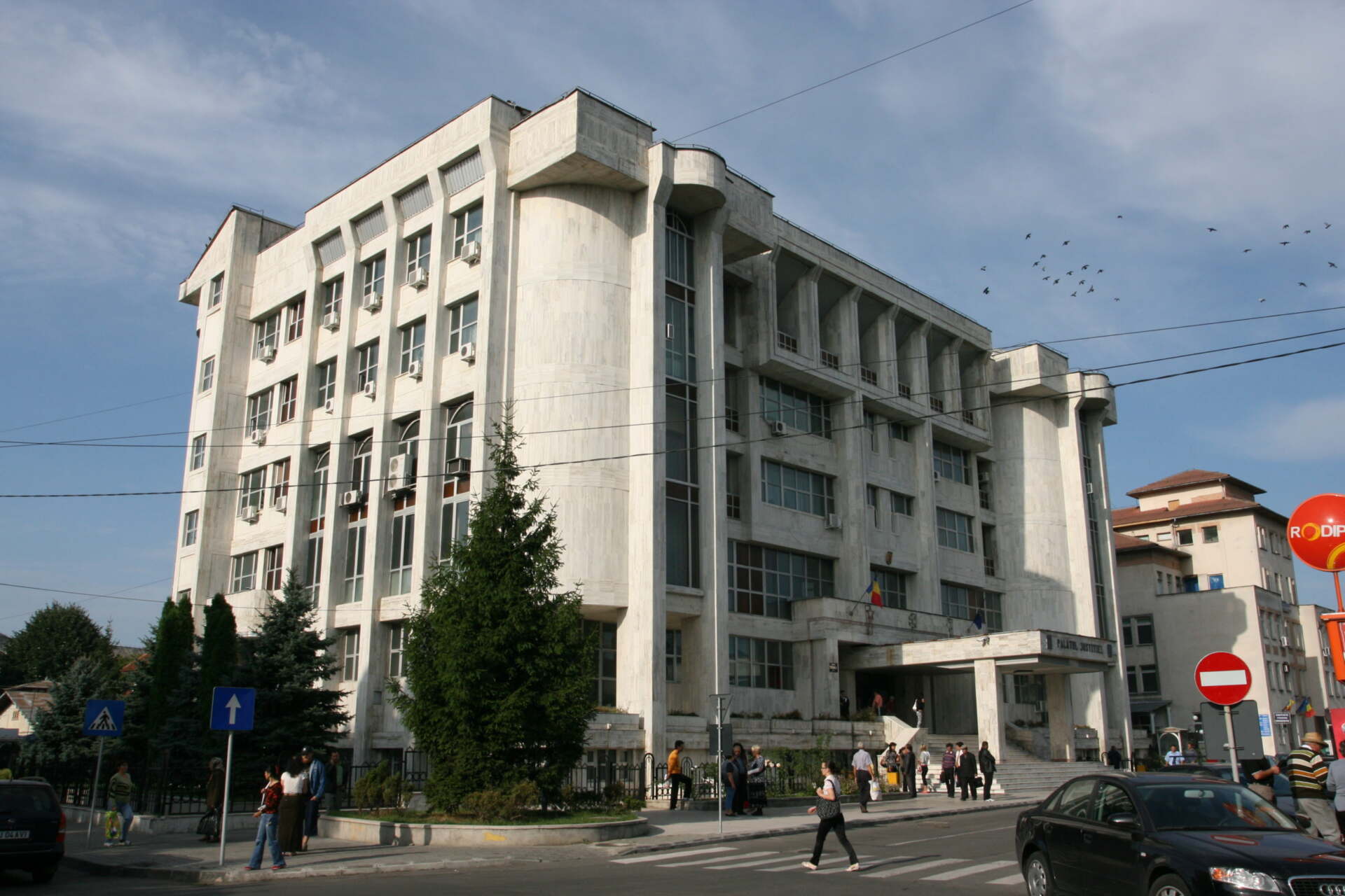 Bărbat din Gorj condamnat la 9 ani de închisoare pentru că a violat o