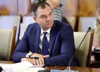 Cutremur pe scena politică: Andrei Maioreanu a anunțat că demisionează și se alătură AUR. Cutremur pe scena politică: Andrei Maioreanu a anunțat că demisionează și se alătură AUR.