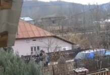 Glumă proastă dusă la extrem de 3 adolecenți. Au stropit un bărbat cu spray și apoi i-au dat foc