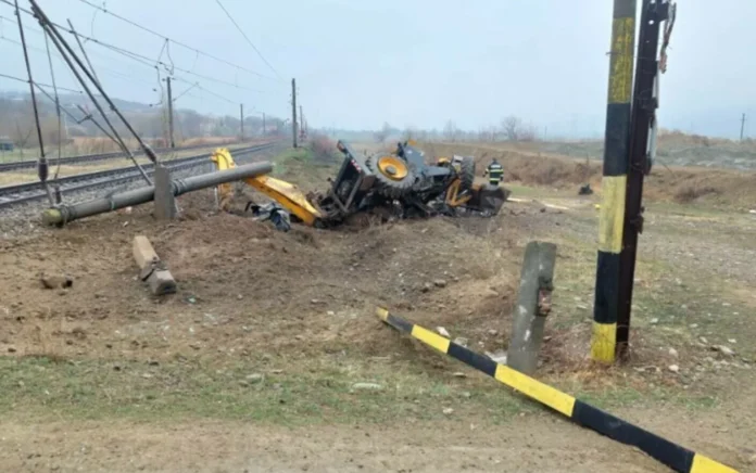 excavator-tren-jpg