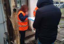 Angajații CFR testați cu aparatul alcooltest. Doi angajați din Gorj prinși băuți în timpul programului
