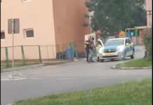 Bărbat în stare de ebrietate lovit de polițiștii din Turceni, în plină stradă