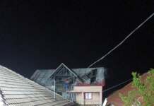Incendiu la o casă din comuna Runcu: acoperișul casei a ars complet