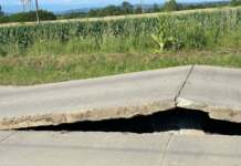 Foto: A făcut ”valuri” asfaltul din Botorogi