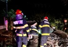 Accident rutier în Tismana: O femeie încarcerată, salvată de echipele de intervenție