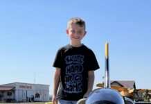 Spectacol aerian pentru cei mici! Aerodromul Barza din Târgu-Jiu aduce cele mai tari aeromodele și un zbor cadou cu Albinuța!