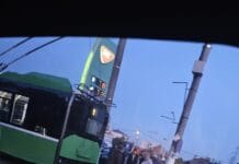 Accident rutier în zona benzinăriei Moll din Târgu Jiu: Un autoturism a lovit un troleibuz