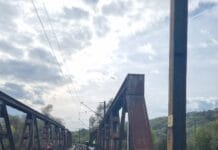 Bărbat electrocutat în timp ce pescuia