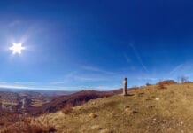 Crucea lui Ursache – monument istoric la aproximativ două ore de mers de Mănăstirea Polovragi