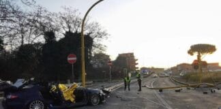 a murit în accident în Roma
