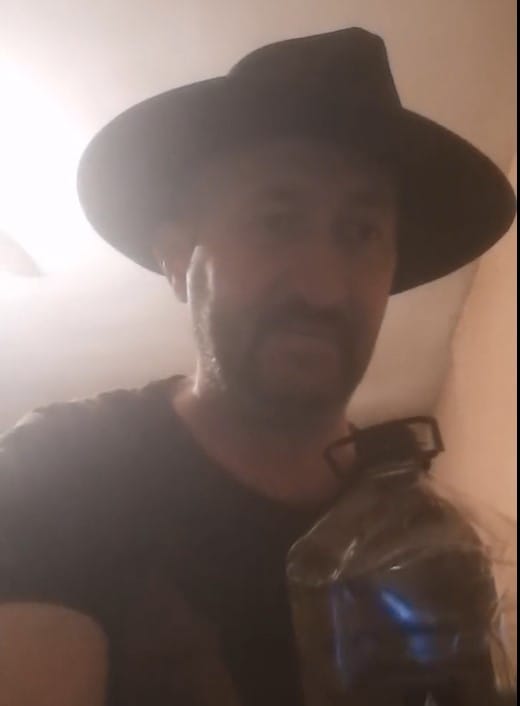 agresor înjunghiat mortal
