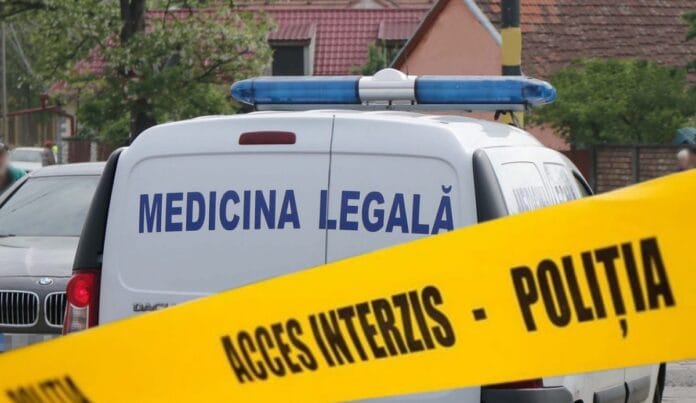 Femeie ucisă de propriul fiu, în solarul gospodăriei