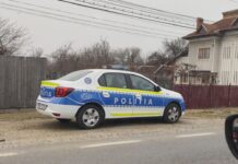 4 adolescente s-au luat la bătaie, în Bumbești Jiu