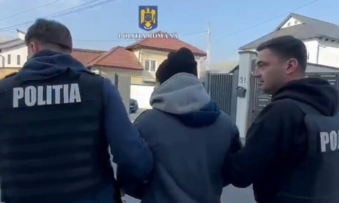 reținut, arestat reținuți