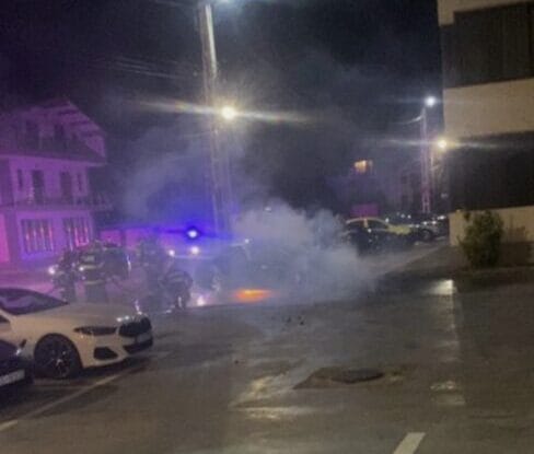 masina in flacari incendiu