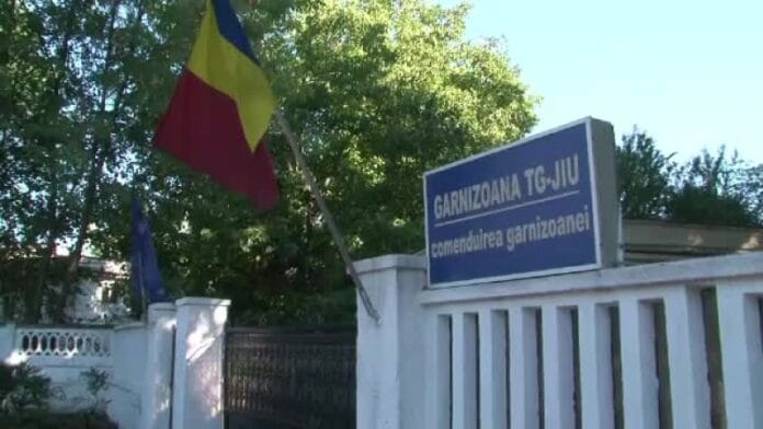 unitatea-militara1 împușcat în cap