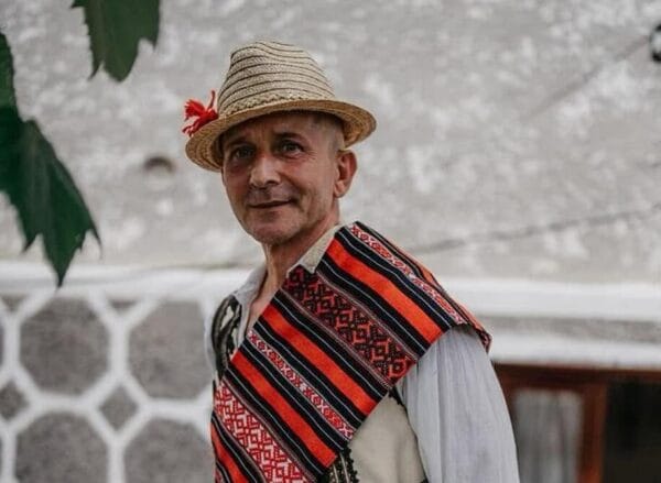 admin-ajax Doliu în lumea dansului popular: Vasile Ciora, simbol al Ansamblului „Doina Gorjului”, a trecut în neființă