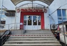 Hala de carne, din Piața Centrală Târgu Jiu, închisă de frica lui Cristian Piedone Hala de carne din Piața Centrală Târgu Jiu, închisă de frica lui Cristian Piedone