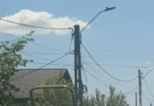 Copil de 7 ani surprins conducând un tractor