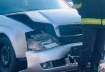 Trei persoane rănite, între care un bebeluș, într-un accident