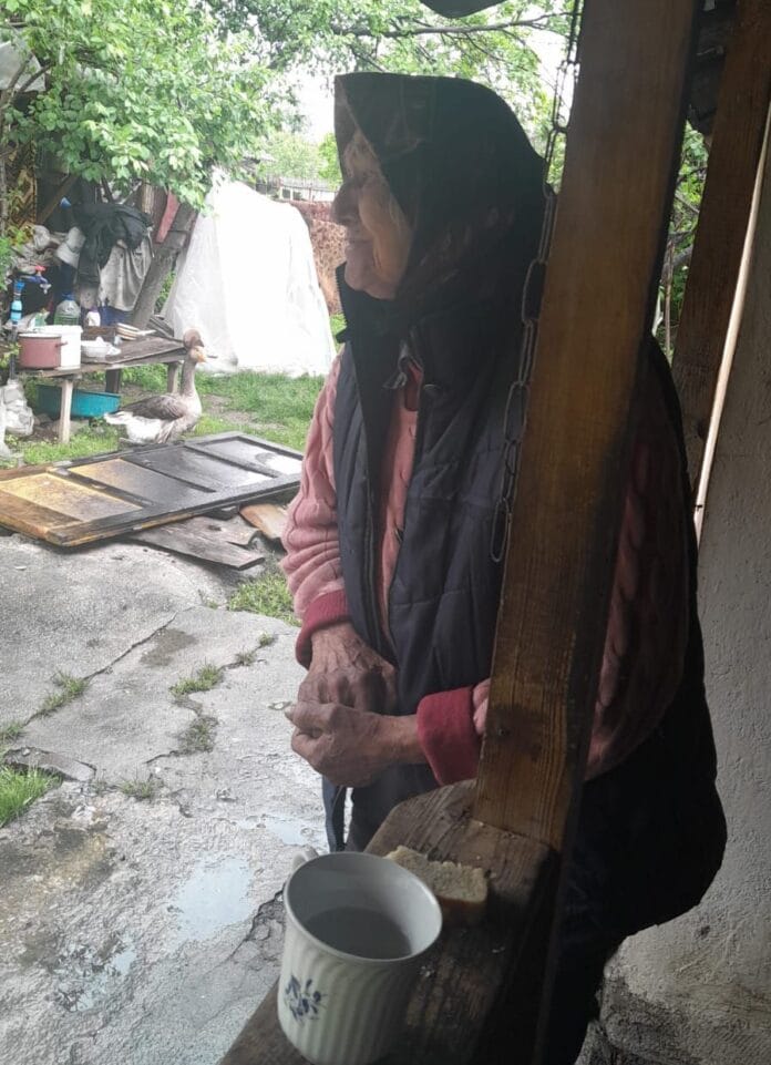 batrana polovragi Apel la solidaritate pentru o bătrână din Polovragi rămasă fără locuință