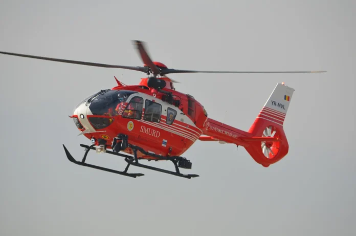 elicopter smurd Tragedie în Hunedoara: Două persoane surprinse sub un zid prăbușit. Elicopter SMURD chemat de urgență