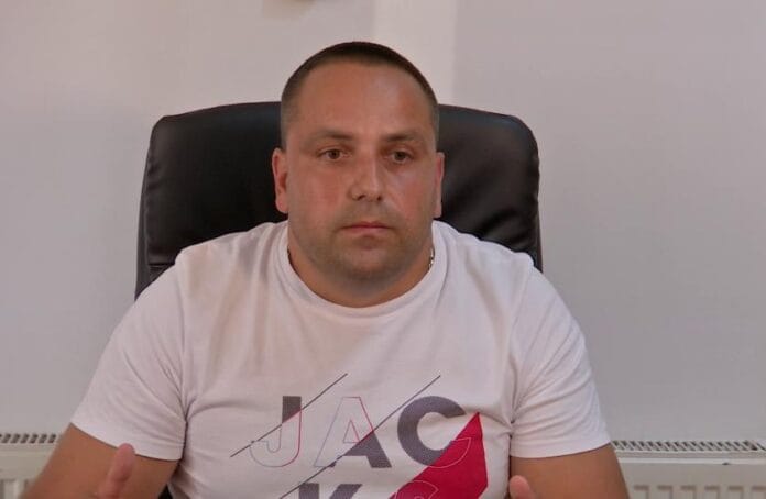 Fostul primar Ionuț Stan a obținut suspendarea executării pedepsei pentru a avea grijă de copilul său nou-născut
