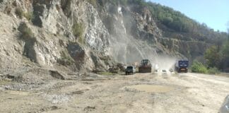 Cariera Pleșa din Bumbești-Jiu amendată cu peste 645.000 lei! Praful și lucrările ilegale pun în pericol pârâul Porcu