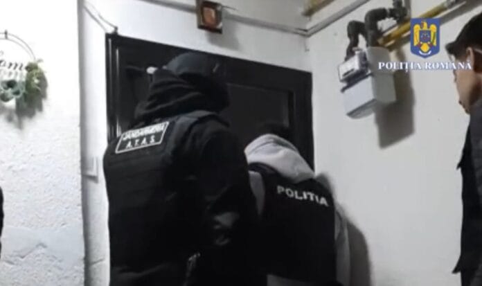 Intervenție la adresă greșită în Târgu Jiu: ușă spartă, locuință goală