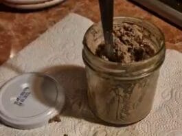 Alarmă alimentară la Târgu Jiu! Un târgujian arată ce a găsit într-un borcan cumpărat din comerț