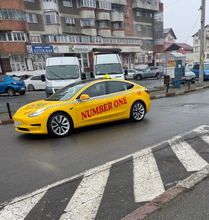 WhatsApp Image 2026-01-06 at 15.09.16 Tesla pe post de taxi în Târgu-Jiu!