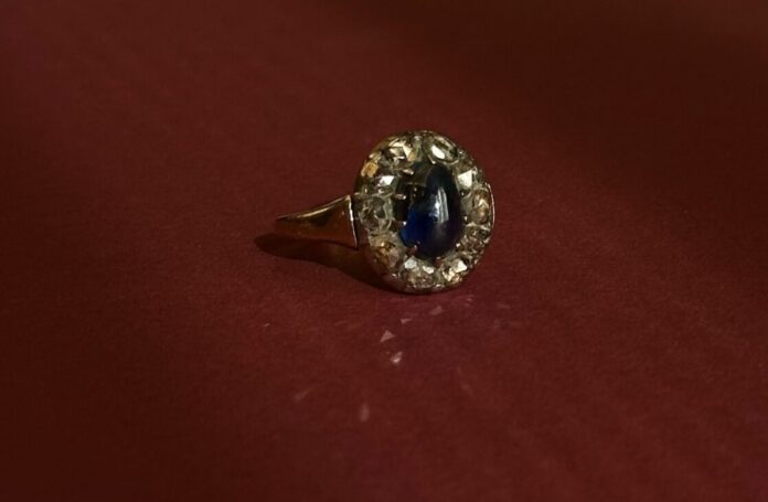 Inelul secret al lui Constantin Brâncuși pentru Maria Tănase, expus la Târgu Jiu alături de scrisori și documente rare