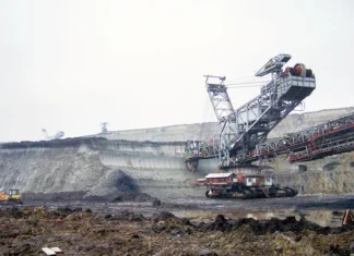 România riscă să piardă 1 miliard de euro din PNRR dacă nu dovedește că a închis definitiv capacitățile pe cărbune, inclusiv cele operate de CE Oltenia România riscă să piardă 1 miliard de euro din PNRR dacă nu dovedește că a închis definitiv capacitățile pe cărbune, inclusiv cele operate de CE Oltenia