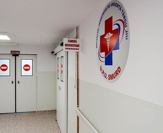 Medicul de gardă de la UPU Târgu Jiu a fost lovit și stropit cu cafea de 7-8 aparținători, suferind o entorsă, după ce a încercat să salveze o pacientă care înghițise medicamente