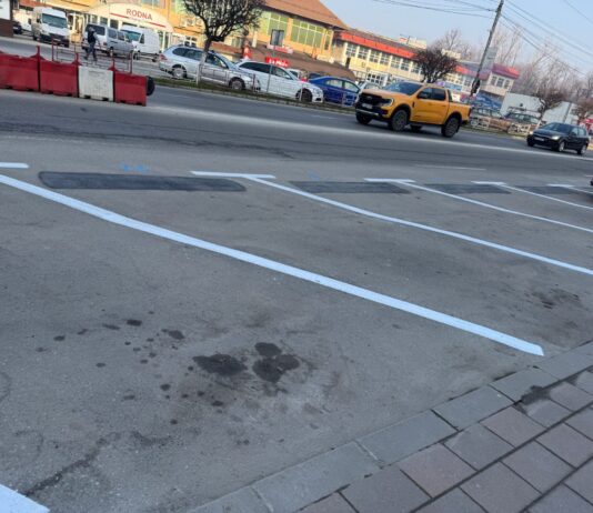 Schimbare! Parcările de reședință din zona Piața Mare nu mai sunt „rezervate” non-stop – oricine poate ocupa locul, contra cost Parcările de reședință din zona Piața Mare nu mai sunt „rezervate” non-stop – oricine poate ocupa locul, contra cost