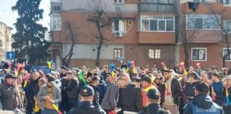 Greva foamei la București: angajații Complexul Energetic Oltenia cer stoparea concedierilor