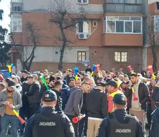 Proteste la Complexul Energetic Oltenia, ziua a treia: prezență scăzută în stradă, deși 1.500 de angajați riscă să piardă locurile de muncă