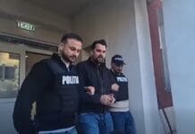 „A mers direct la păcănele cu banii mei!” – Acuzații grave la adresa lui Raul Dumitru într-un dosar de înșelăciune Raul Dumitru, fost șef PRM Gorj, reținut pentru înșelăciune: zeci de mii de lei obținuți de la femei de afaceri din Târgu Jiu