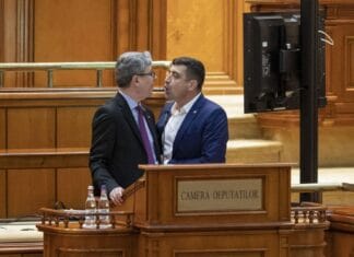 Acuzații explozive între Virgil Popescu și George Simion pe tema CE Oltenia și a miliardelor din energie Acuzații explozive între Virgil Popescu și George Simion pe tema CE Oltenia și a miliardelor din energie
